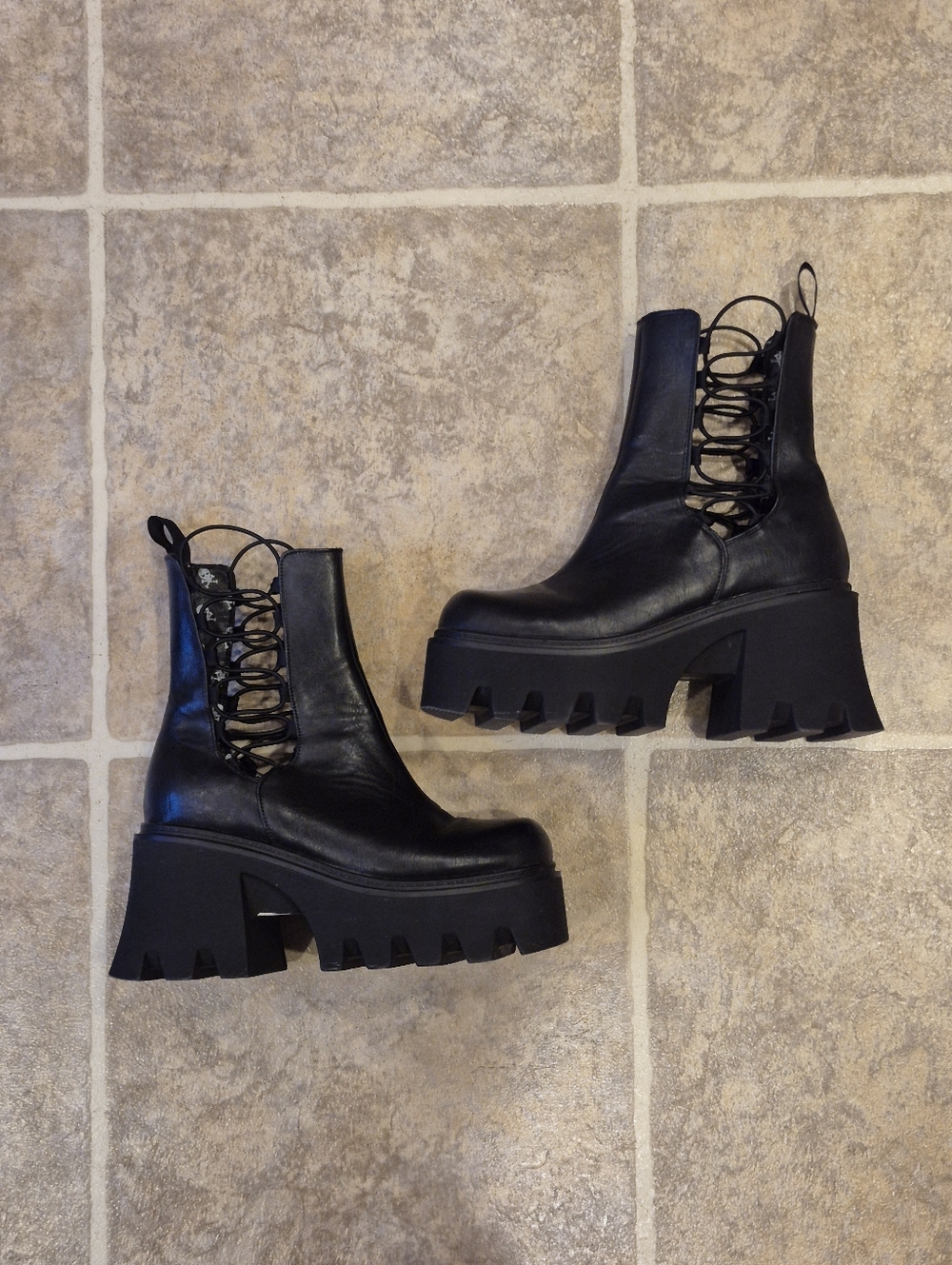 Lamoda Platform Lug Sole Black Faux Leather Ankle Boots Womens Size 8